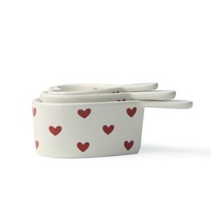 NWT - Target Heart Pattern Ceramic Measuring Cup Set